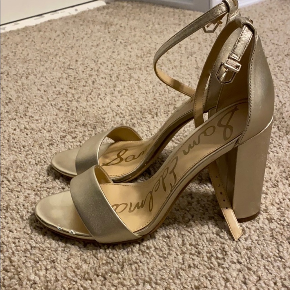 Heels - Picture 2 of 2